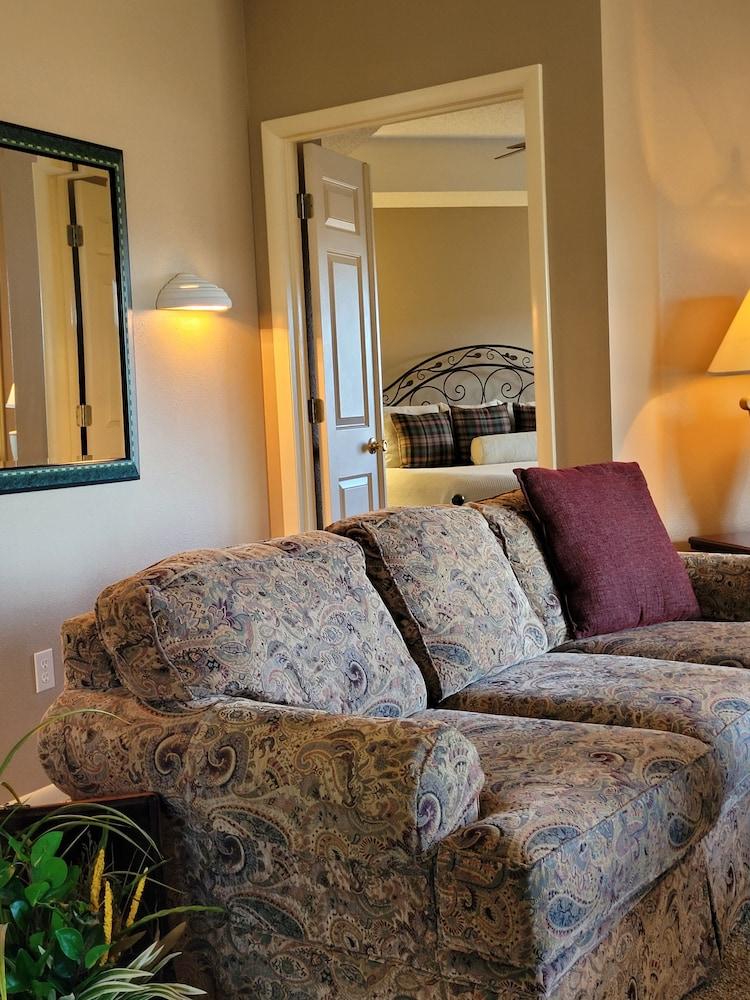 Stonebridge Village Aparthotel